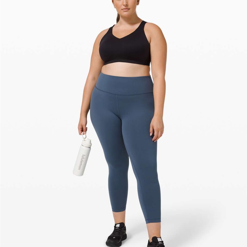 Lululemon Wunder Train High-Rise Tight 25"
Iron Blue Size 8